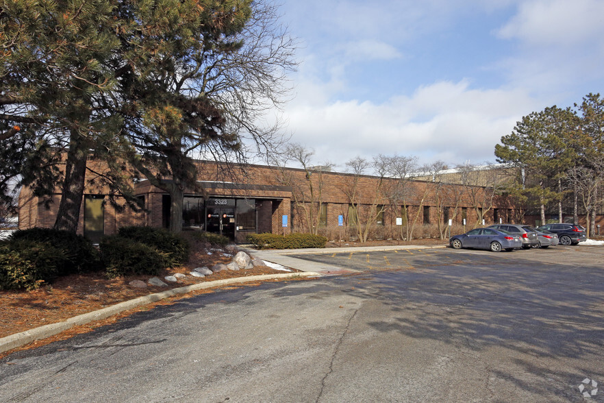 Primary Photo Of 3311-3333 N Kennicott Ave, Arlington Heights Warehouse For Lease