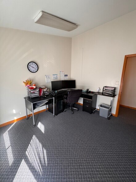 More Photos Of 12774 Boenker Ln, Bridgeton Medical For Sale