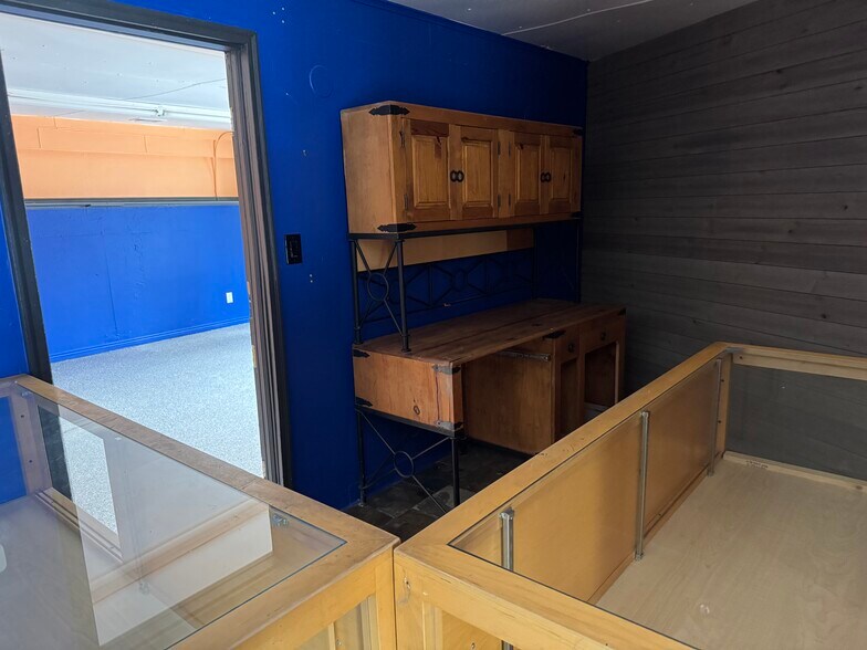 More Photos Of 1104-1108 E 1st St, Loveland General Retail For Lease