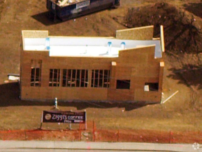 Primary Photo Of 2900 Youngfield St, Lakewood Fast Food For Sale