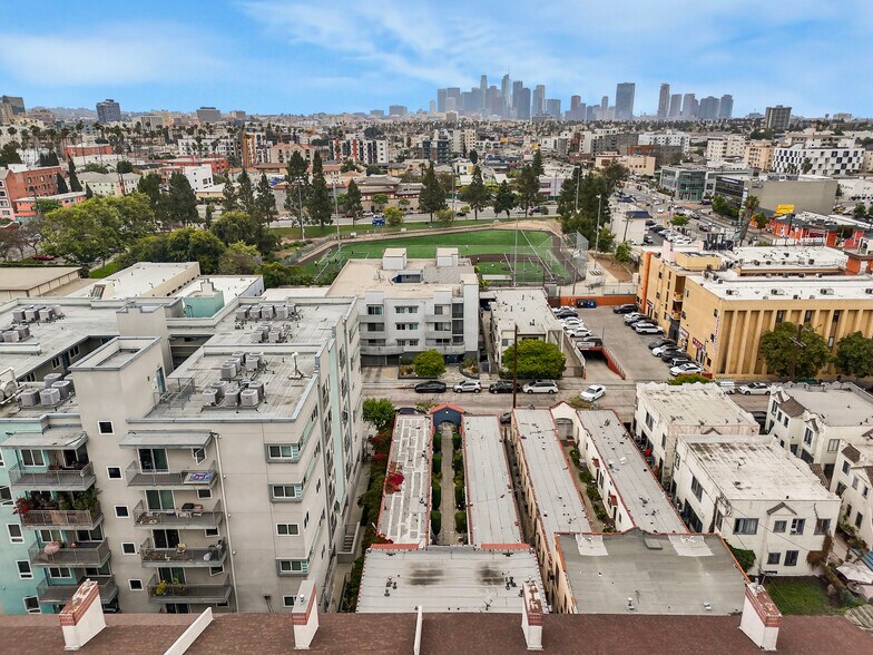 More Photos Of 975 S Ardmore Ave, Los Angeles Apartments For Sale