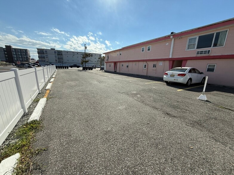 More Photos Of 4711 Atlantic Ave, Wildwood Hotel For Sale