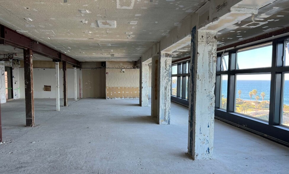 More Photos Of 1250 Prospect St, La Jolla General Retail For Lease