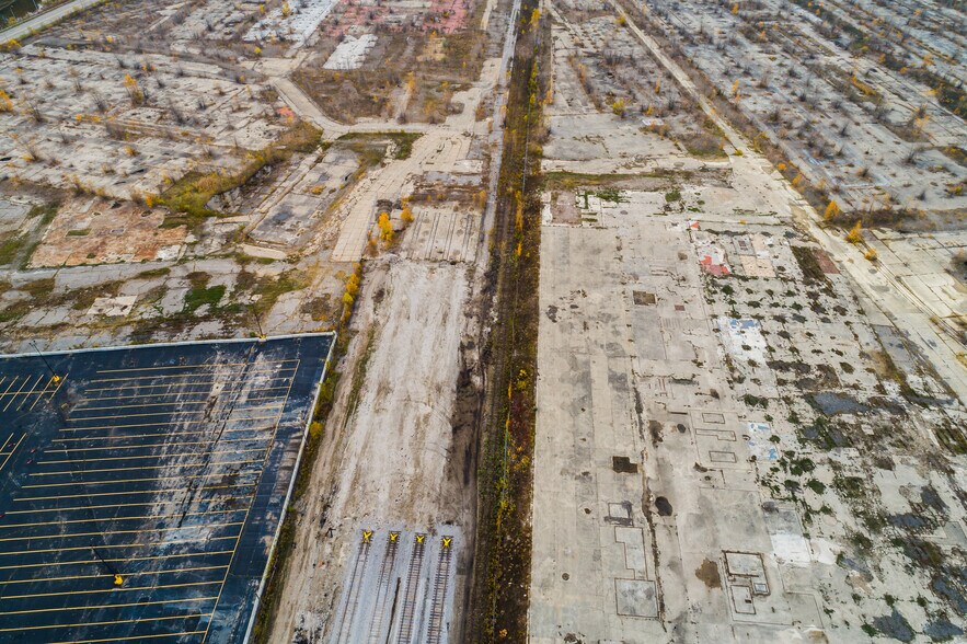 More Photos Of 2201 Industrial Ave, Flint Land For Sale