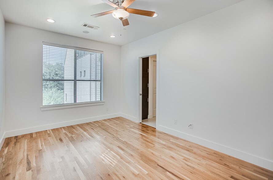 More Photos Of 4950 Cedar Springs Rd, Dallas Apartments For Sale
