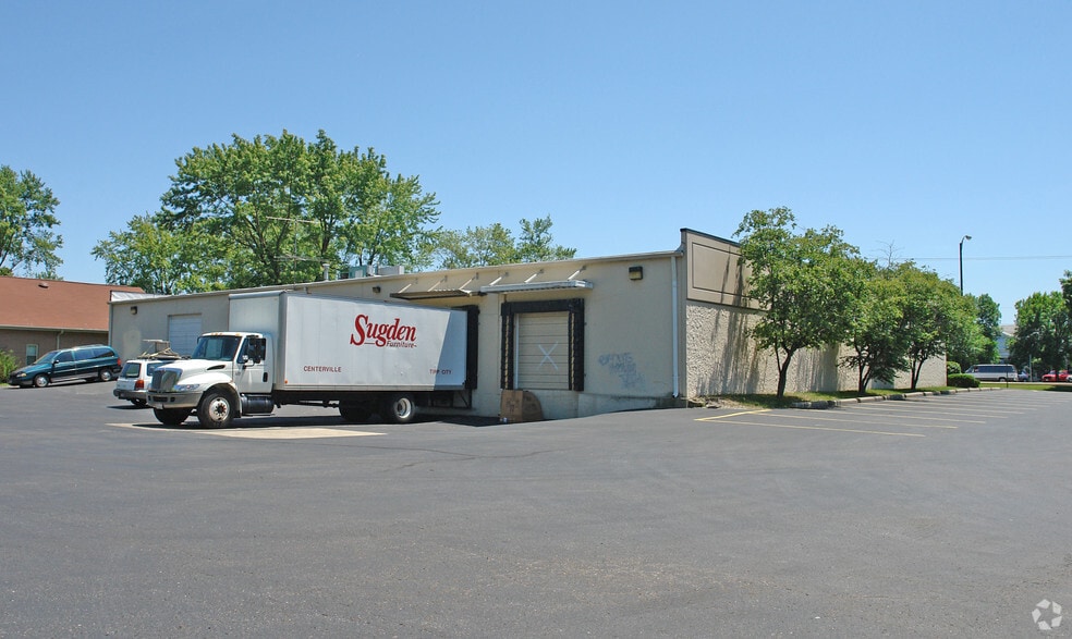 More Photos Of 669-671 Miamisburg Centerville Rd, Dayton Office For Lease