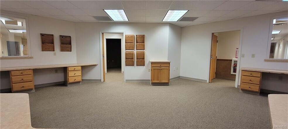 More Photos Of 5879 Snyder Dr, Lockport Medical For Sale