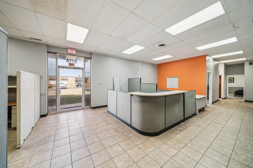 More Photos Of 8118 E 44th St, Tulsa Warehouse For Lease