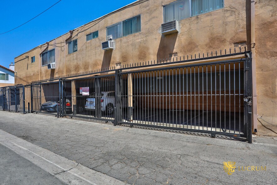More Photos Of 20951 Roscoe Blvd, Canoga Park Apartments For Sale