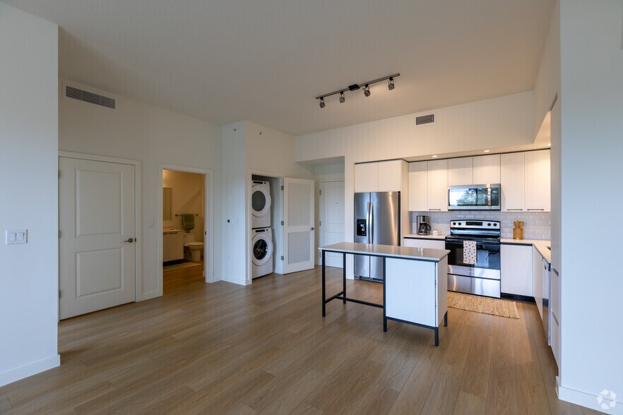 More Photos Of 8205 Commerce, Miami Lakes Apartments For Lease