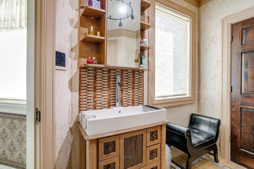 More Photos Of 10501 County Road 525, Mansfield Hospitality For Sale