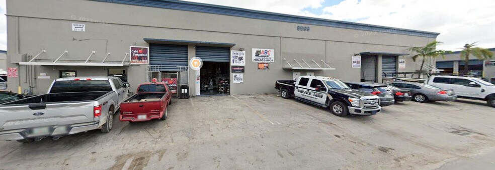 More Photos Of 10049 NW 89th Ave, Medley Warehouse For Lease