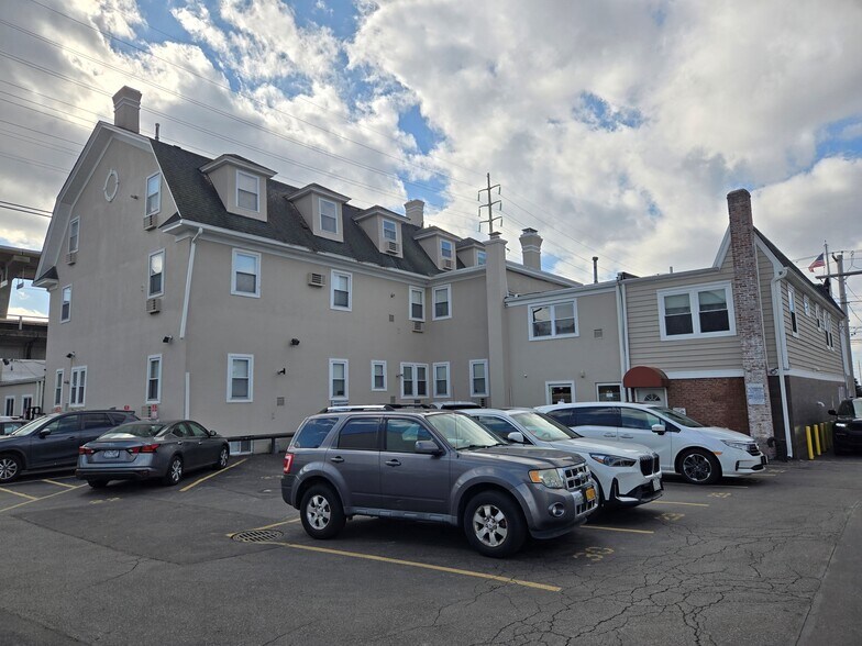 More Photos Of 2-10 Merrick Ave, Merrick Apartments For Sale