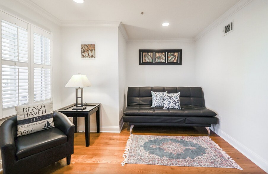 More Photos Of 13 Silver Ave, Tybee Island Apartments For Sale