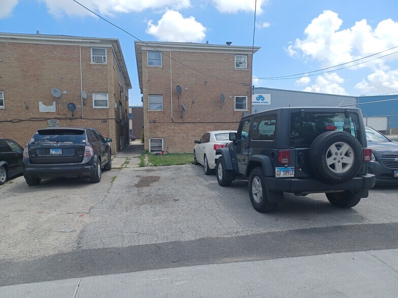 More Photos Of 1240 S 55th Ct, Cicero Apartments For Sale