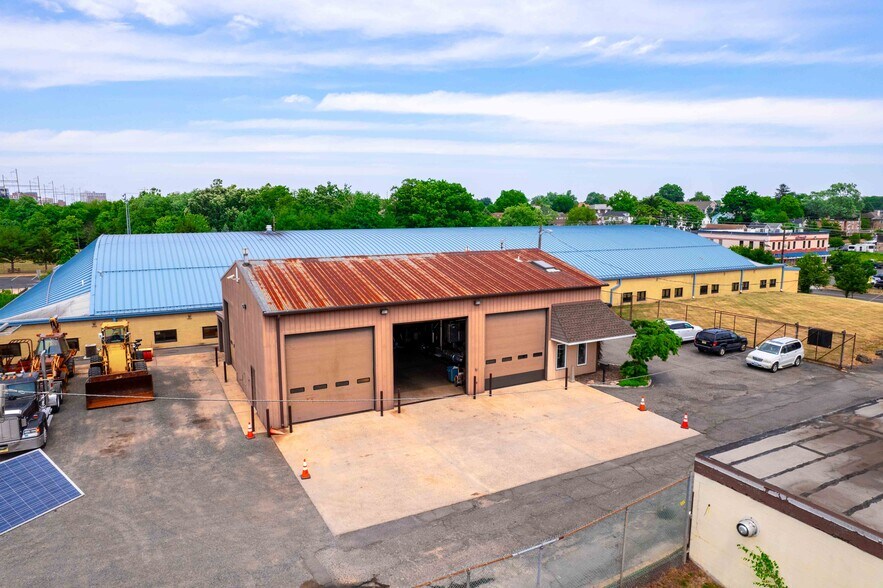More Photos Of 569 Joyce Kilmer Ave, New Brunswick Industrial For Sale