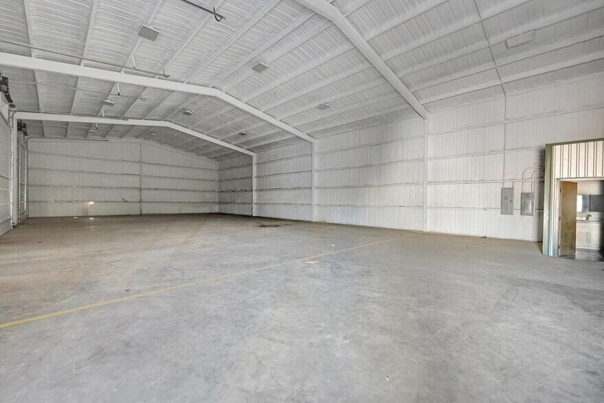 More Photos Of 2466 N FM 1936, Odessa Warehouse For Sale