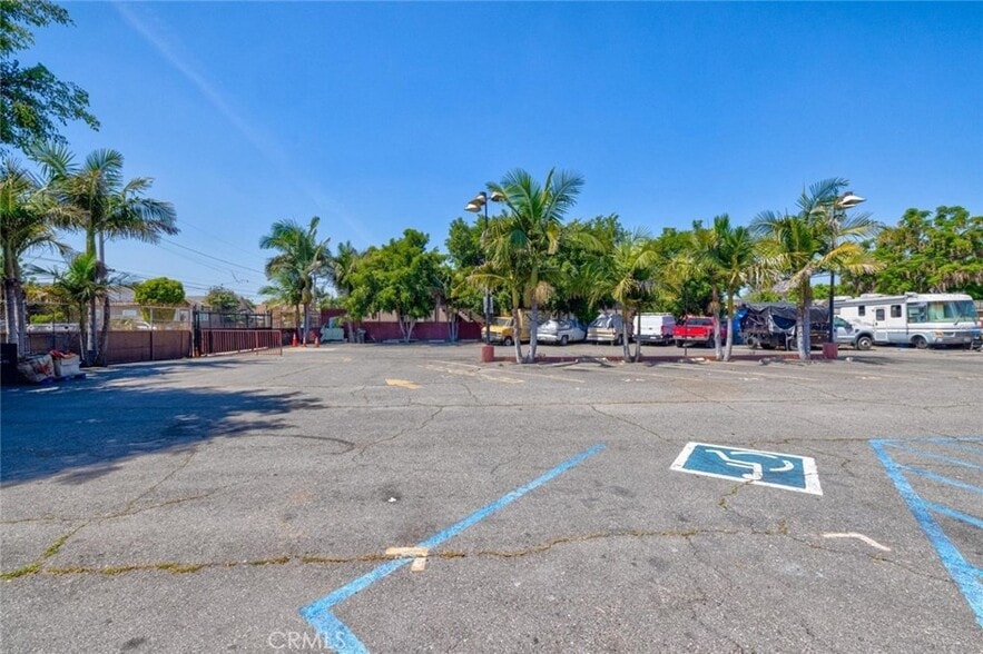 More Photos Of 1437 E 61st St, Los Angeles Land For Sale