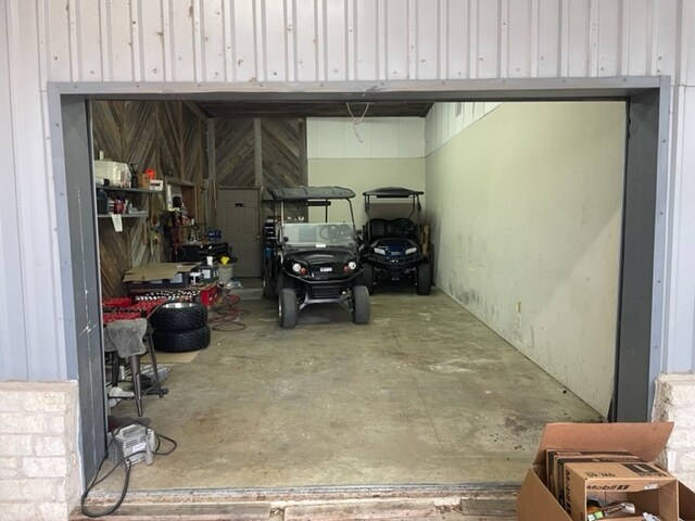 More Photos Of 9125 W Highway 71, Austin Freestanding For Lease