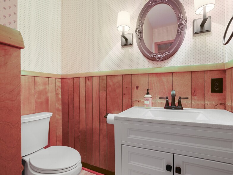 More Photos Of 520 2nd St, Excelsior Funeral Home For Sale