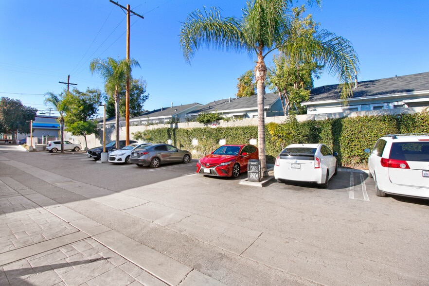 More Photos Of 5533-5555 W Sunset Blvd, Los Angeles Unknown For Lease