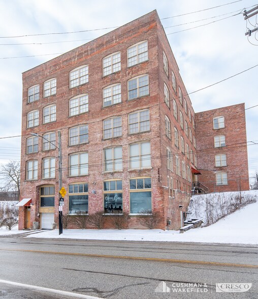 More Photos Of 10307 Detroit Ave, Cleveland Apartments For Lease