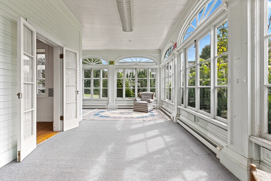 More Photos Of 145 Main St, Amesbury Specialty For Sale