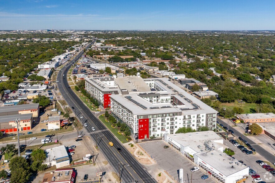 More Photos Of 6701 Burnet Rd, Austin Multifamily For Sale