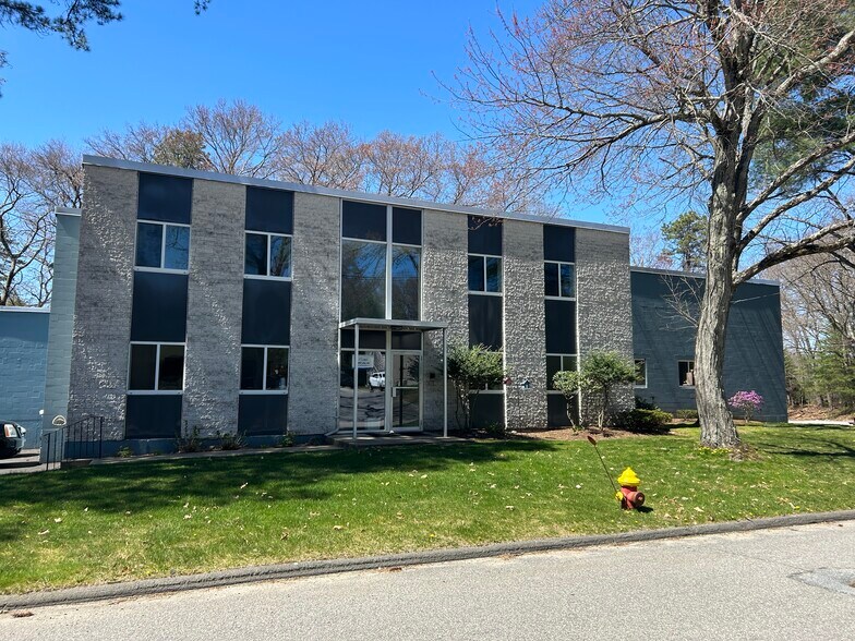 More Photos Of 8 Kane Industrial Dr, Hudson Manufacturing For Lease