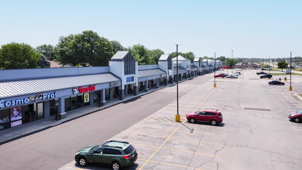 More Photos Of 1121-1225 NE Rice Rd, Lee's Summit Unknown For Lease