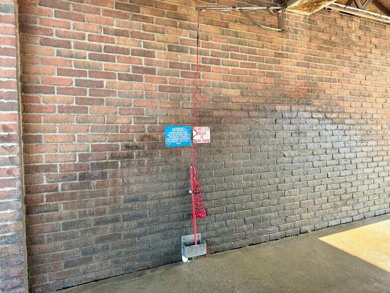 More Photos Of 6283 Transit Rd, Depew Carwash For Sale