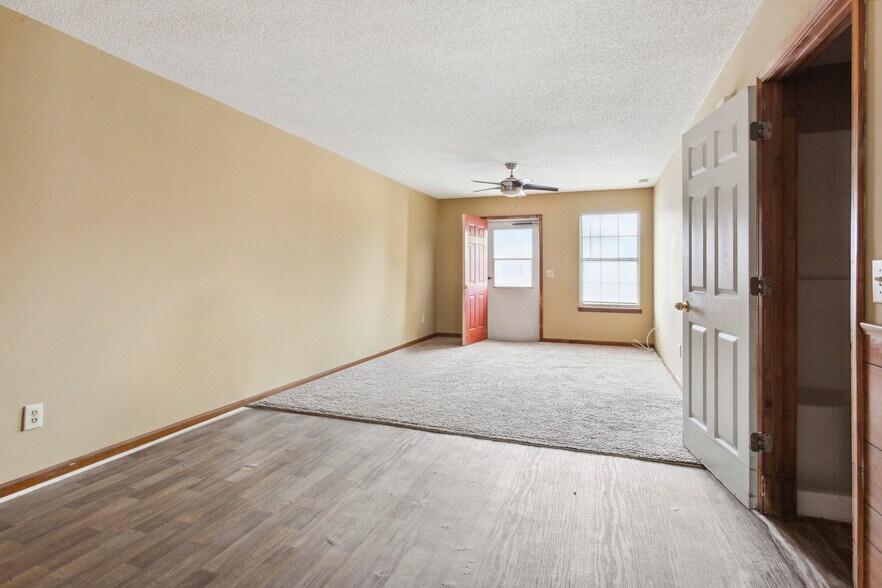More Photos Of 124 Evergreen Trl, Cartersville Apartments For Sale