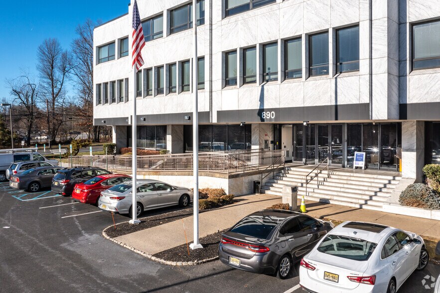 More Photos Of 890 Mountain Ave, Berkeley Heights Medical For Lease
