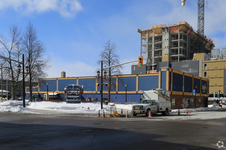 More Photos Of 417 King St W, Kitchener Freestanding For Lease