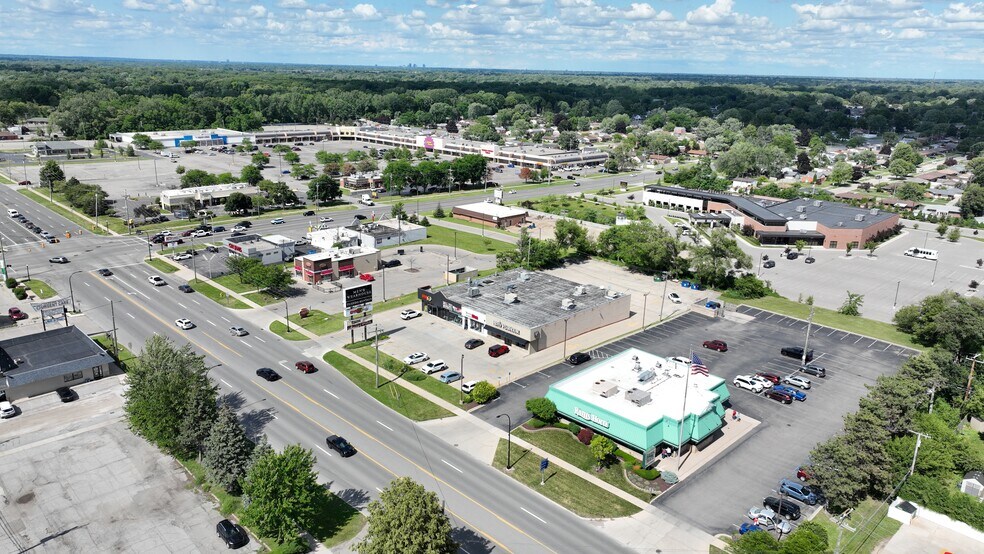 More Photos Of 7040-7060 N Wayne Rd, Westland Freestanding For Sale