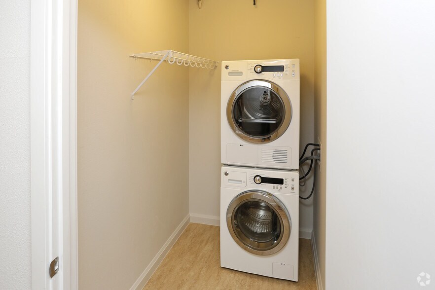 More Photos Of 2240-2250 NW Lovejoy St, Portland Apartments For Lease