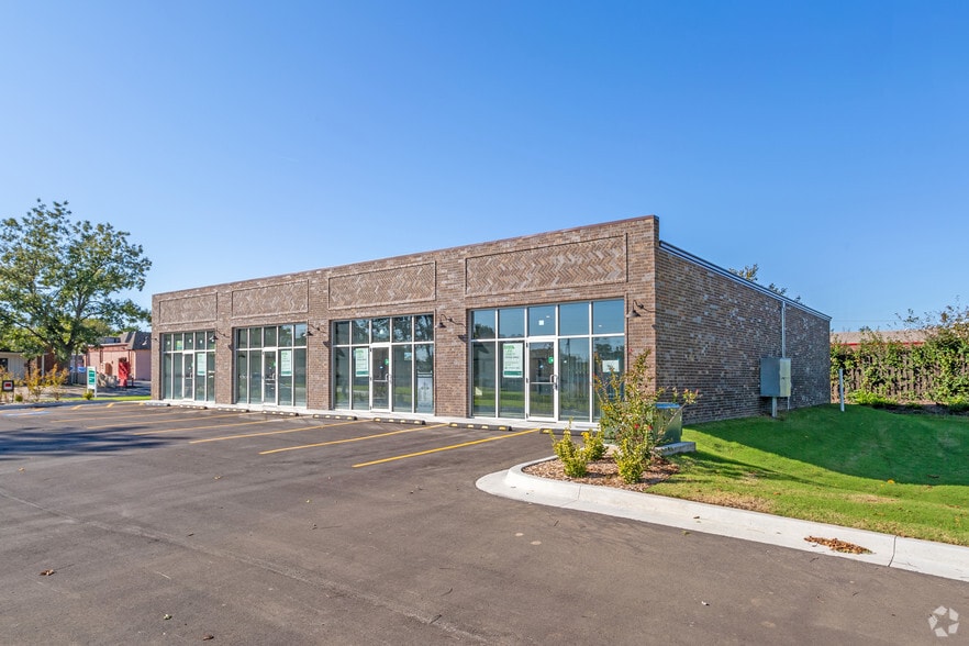 More Photos Of 524 W Iola St, Broken Arrow Medical For Sale