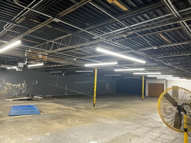 More Photos Of 38 Commerce St, Derby Manufacturing For Lease