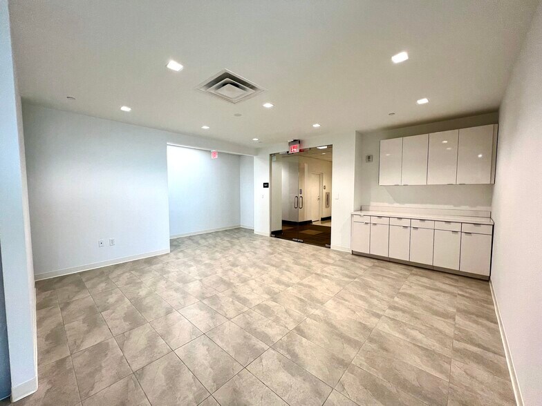 More Photos Of 3470 NW 82nd Ave, Doral Office For Lease