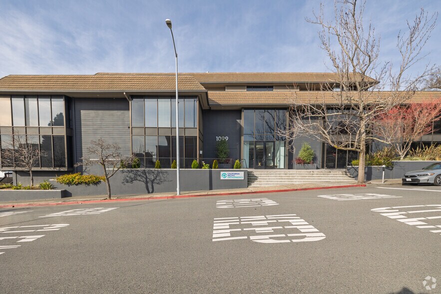 More Photos Of 1099 D St, San Rafael Medical For Sale
