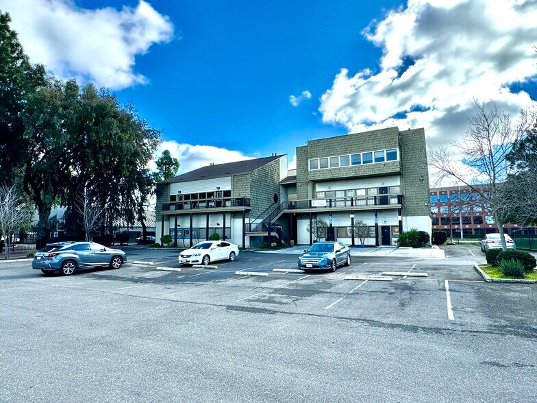 More Photos Of 1625 W March Ln, Stockton Office For Lease