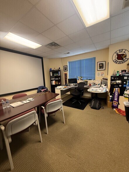 More Photos Of 11501 Plantside Dr, Louisville Light Distribution For Lease