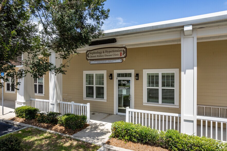 More Photos Of 723-753 CR 466, Lady Lake Medical For Sale