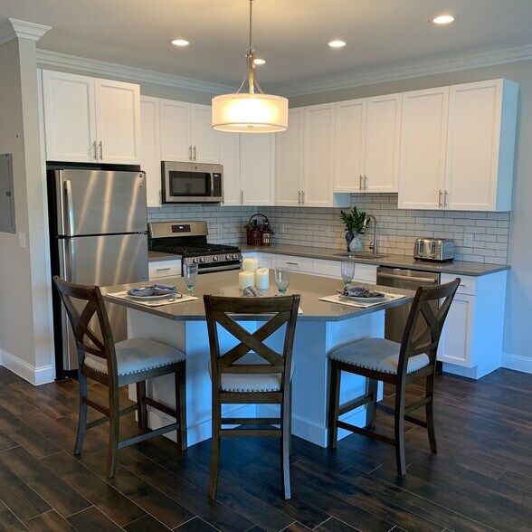 More Photos Of 62 Main St, Bloomingdale Apartments For Lease