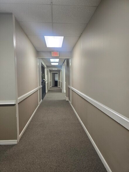 More Photos Of 4091 Colonial Blvd, Fort Myers Office Residential For Sale