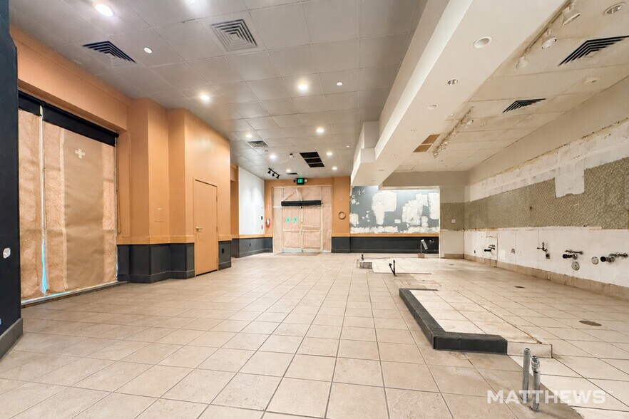 More Photos Of 3338-3350 S La Cienega Blvd, Los Angeles Restaurant For Lease