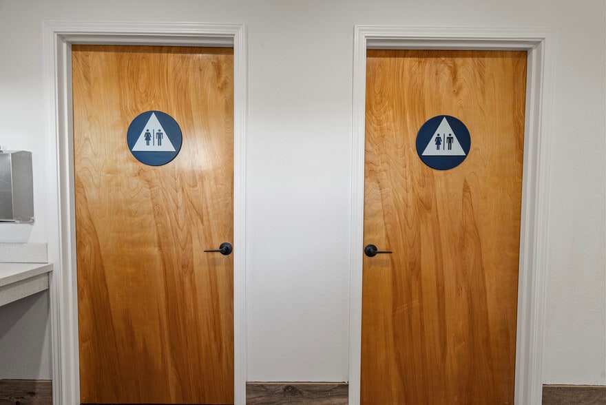 More Photos Of 107 3rd St, San Juan Bautista Storefront Retail Residential For Lease