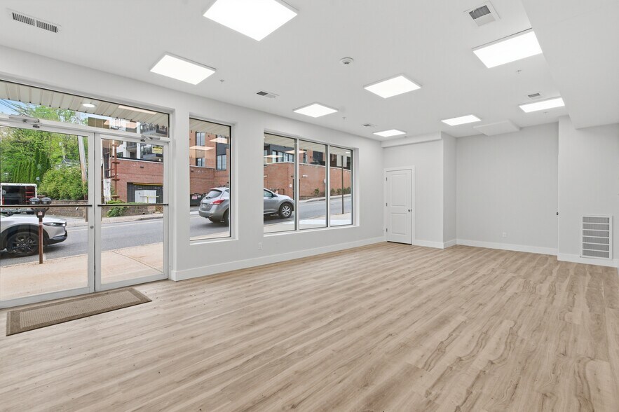 More Photos Of 292 Main St, Nyack Office For Lease