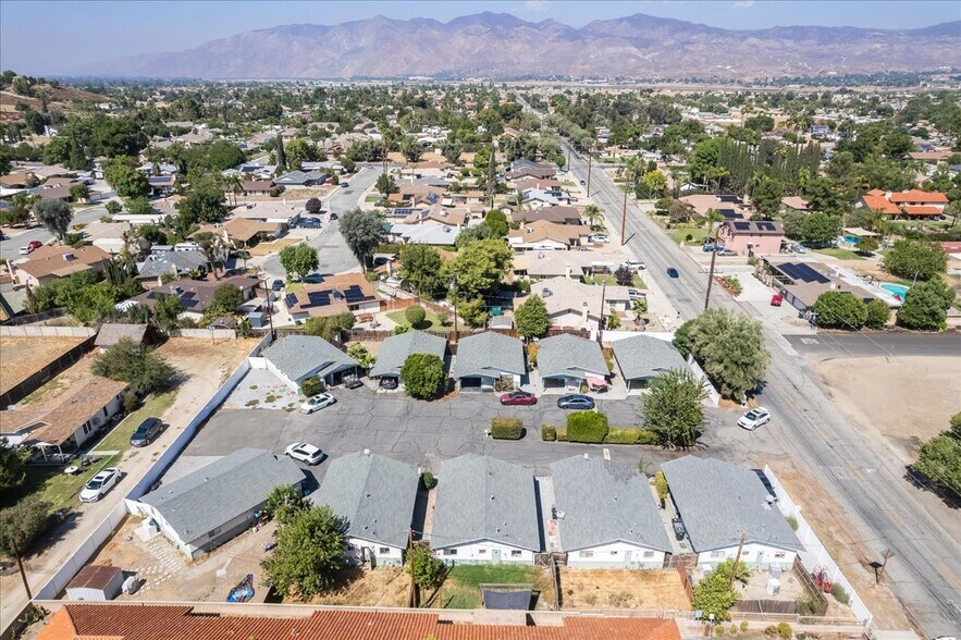 More Photos Of 171 N Hemet St, Hemet Apartments For Sale