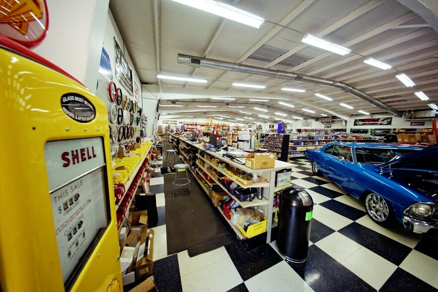 More Photos Of 1345 Callahan Dr, Knoxville Distribution For Sale